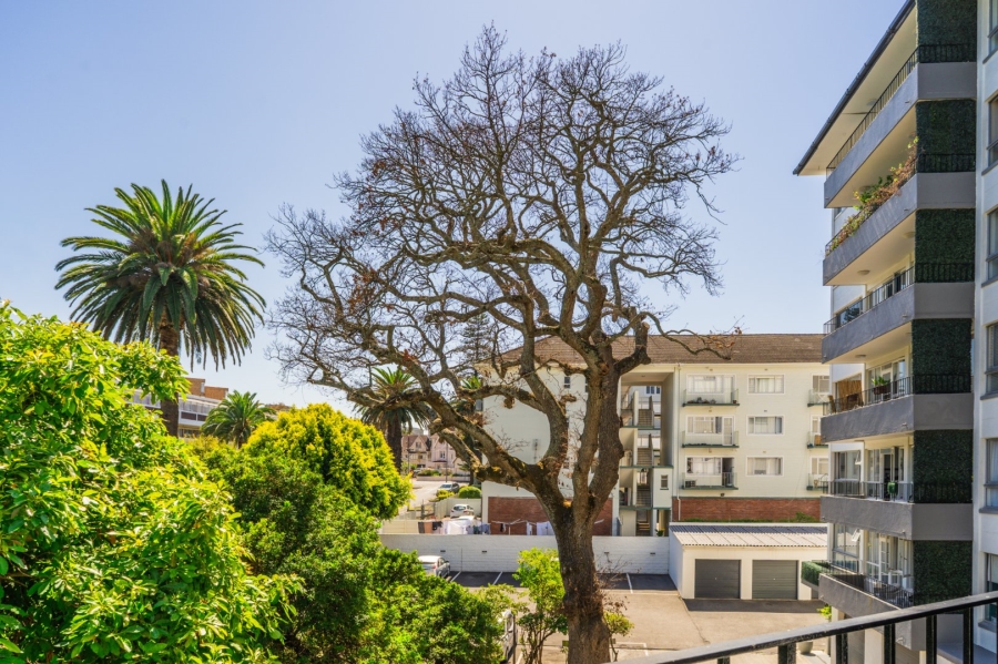 1 Bedroom Property for Sale in Wynberg Western Cape